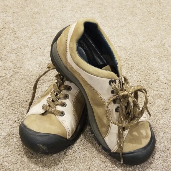 Womens Keen Hiking shoe - Picture 1 of 5